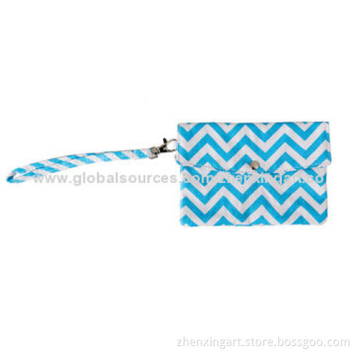 Chevron coin purse with handle